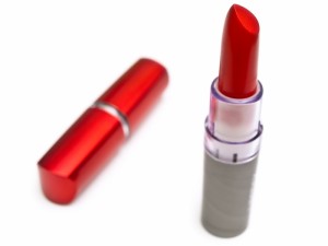423820-red-lipstick